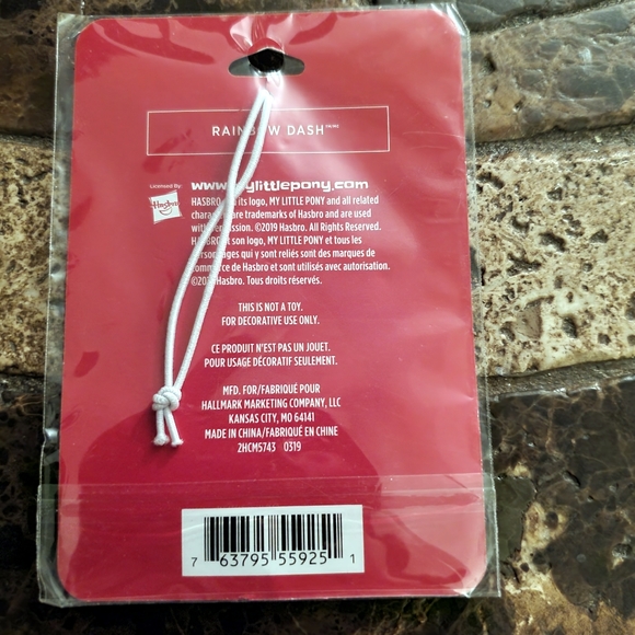 Hallmark Christmas Flat Metal Ornament (My Little Pony Rainbow Dash)  NWT - Picture 3 of 3